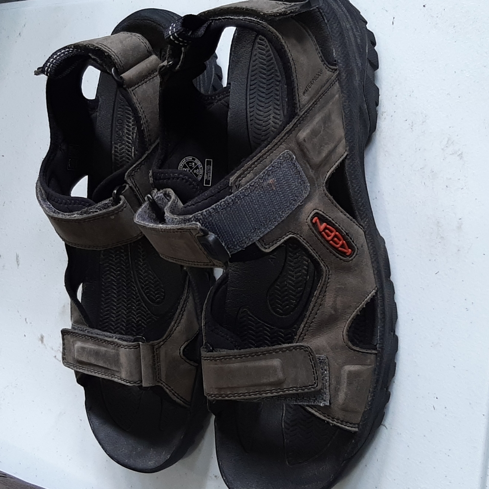 KEEN Hiking Sandals Men Size 12